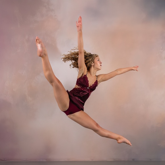 Meet your Posher, Korie - Picture 3 of 5